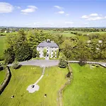 Lissanisky House Bed & Breakfast 4*