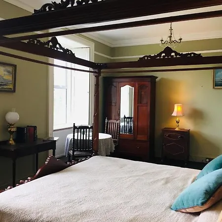 Bed and Breakfast Lissanisky House 4*